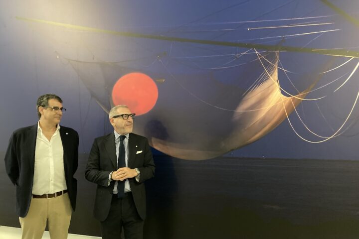 "Fishing for the Moon" esposta all’Aeroporto d’Abruzzo: la foto premiata dalla NASA diventa simbolo regionale
