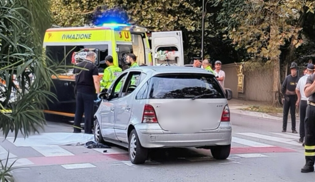 incidente pescara con auto, ambulanza e soccorsi
