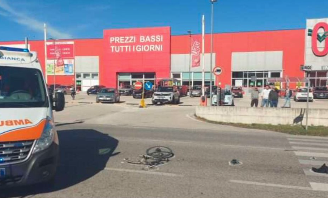 Ciclista 72enne investito a Bazzano, L'Aquila