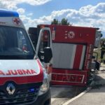 incidente, mezzo dei pompieri ribaltato a villanova