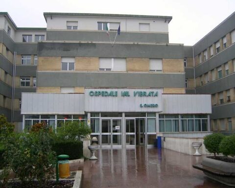 Incisdente domestico, iomo anziano perde la vita e il figlio si frattura nel tentativo di salvarlo.