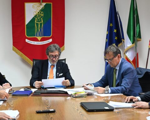 La Regione fa il punto sugli investimenti per il Porto di Ortona