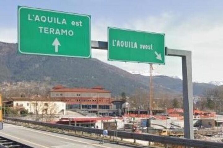 Il tratto urbano dell’autostrada A24 tra i caselli L’Aquila Est e L’Aquila Ovest, per il quale è stata prorogata al 2026 l’esenzione dal pagamento del pedaggio