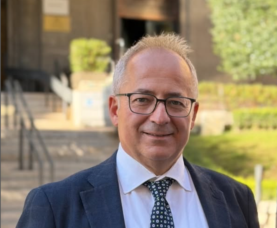 Il parlamentare abruzzese,Giulio Sottanelli, risulta per ora essere il più ricco con un reddito complessivo di oltre 212mila euro