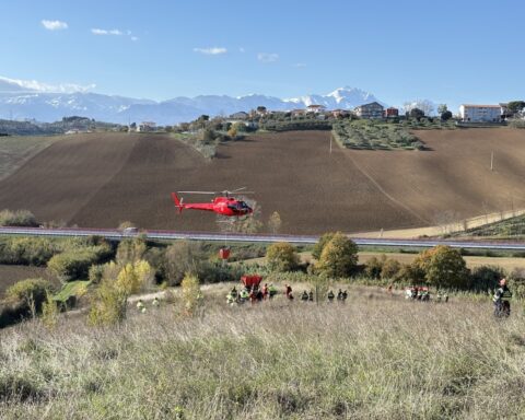 Maxi test antincendio a Spoltore: Protezione Civile in azione con elicotteri e squadre a terra