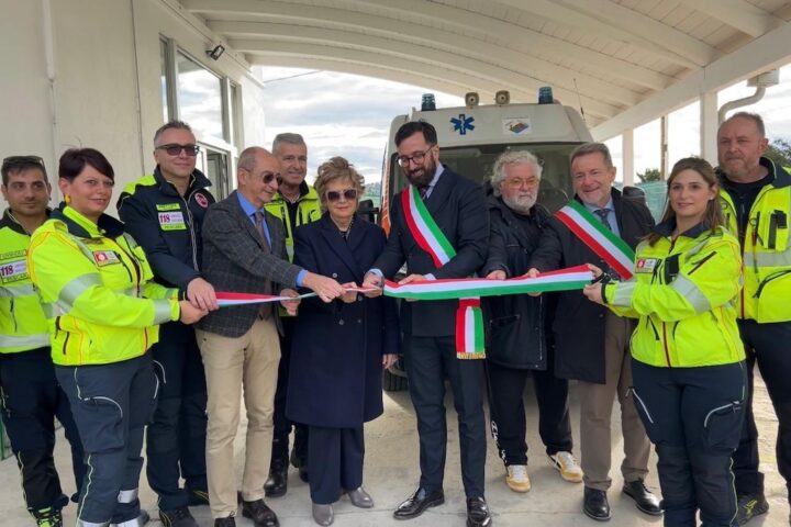 inaugurata l'ambulanza h24 a città sant'angelo