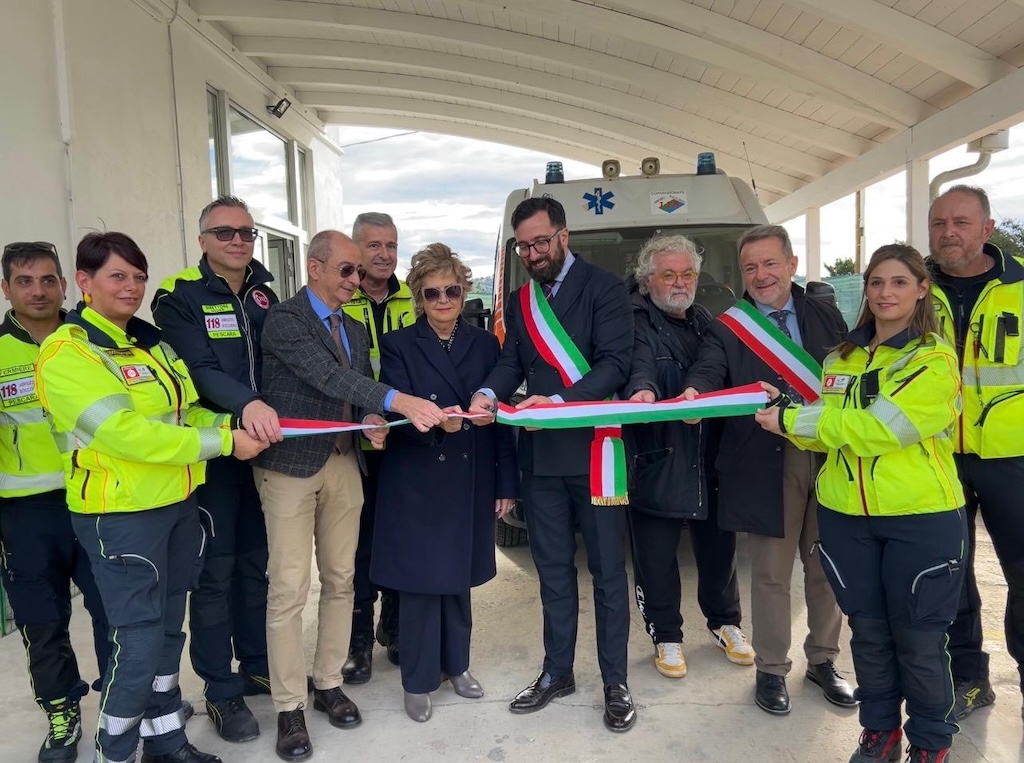 inaugurata l'ambulanza h24 a città sant'angelo