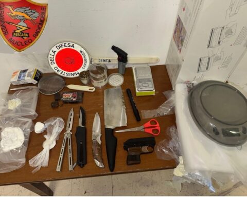 carabinieri sequestro pescara armi e droga