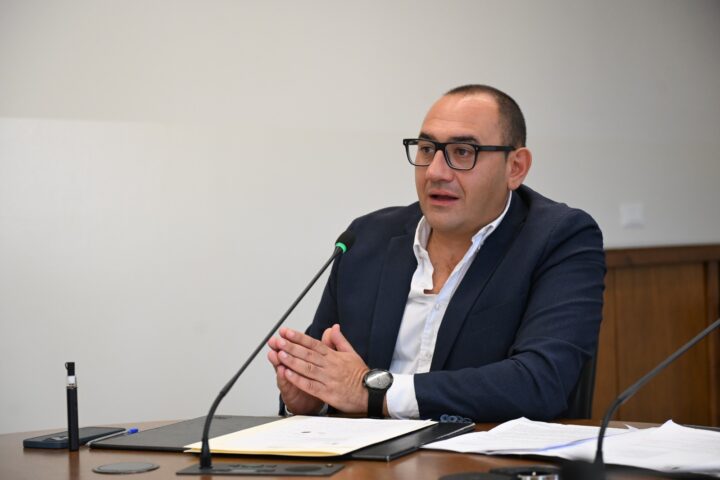 Il Vicepresidente della Regione Abruzzo e assessore con deleghe all'agricoltura, ambiente, parchi e riserve naturali, Emanuele Imprudente