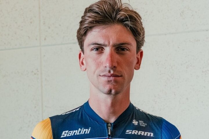 Il ciclista pescarese Giulio Ciccone