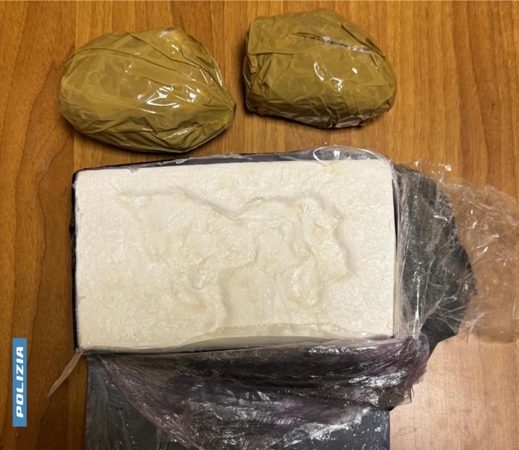 cocaina sequestrata dalla polizia di pescara