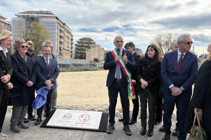posa prima pietra parcheggio pescara