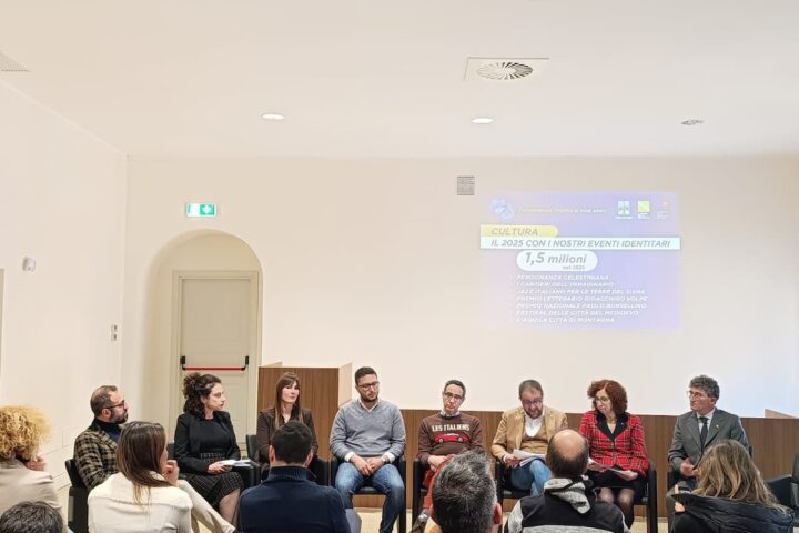 conferenza stampa fine anno Biondi