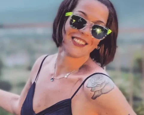 Laura Vietri, 32 anni, trovata senza vita in un laghetto in Val d’Aosta. L’autopsia ha accertato la morte per annegamento ed escluso segni di violenza, confermando l’ipotesi dell’incidente