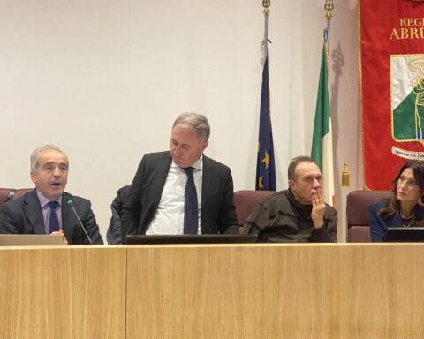 Un momento dell’Assemblea nella sala Ipogea di Palazzo dell’Emiciclo, durante la presentazione dei dati sul Dup e sul Bilancio di previsione della Provincia dell’Aquila.