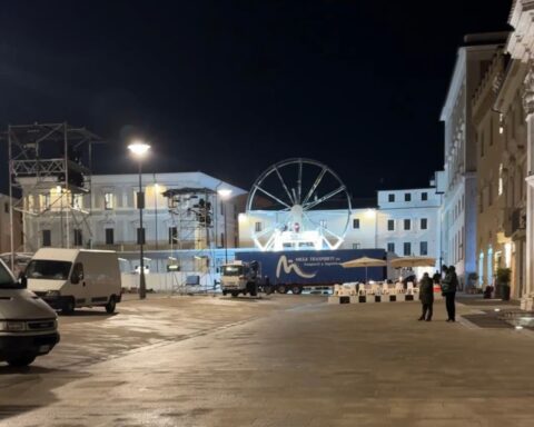 Albero natale Piazza Duomo
