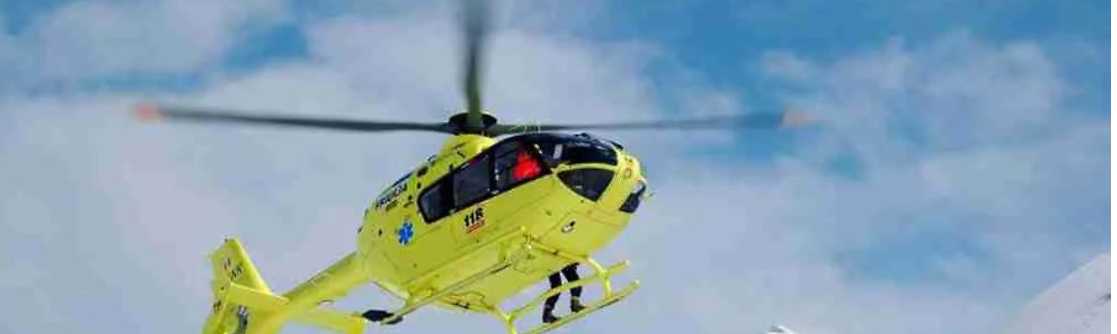 Elicottero impegnato nelle operazioni di soccorso in ambiente montano. Il mezzo è intervenuto nell’area di Champoluc a supporto delle ricerche e del recupero nel lago di Pilaz