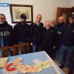 la polizia riconsegna il denaro sottratto ad un anziano dopo una truffa