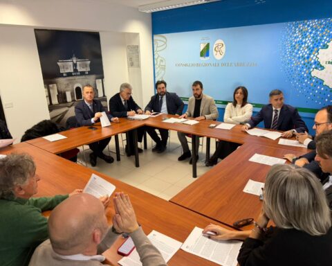 Bilancio regionale, PD Abruzzo: “La Meloni commissaria l’Abruzzo: tasse e tagli che umiliano territori e comunità”