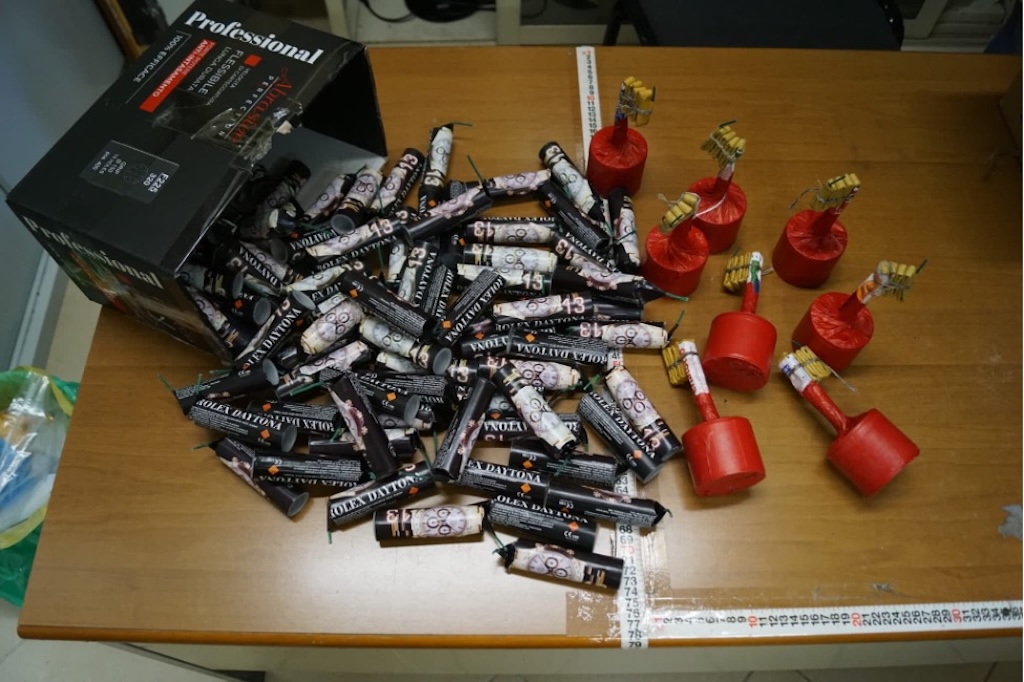 ordigni artigianali materiale esplodente sequestrato a pescara