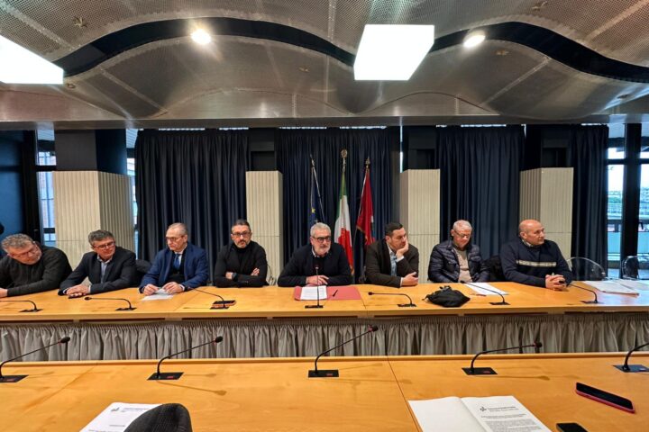 Conferenza stampa consorzio bonifica centro