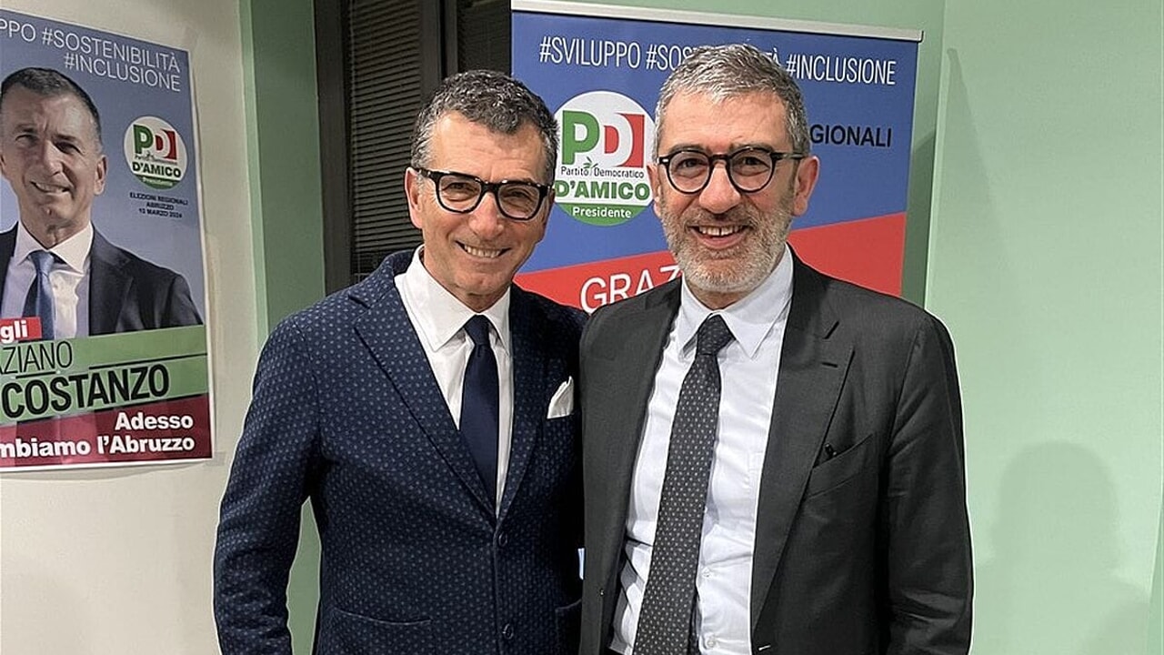 Graziano Di Costanzo, responsabile Economia del Partito democratico Abruzzo, insieme a Luciano D’Amico, leader del Patto per l'Abruzzo. Lo scatto, in un contesto di iniziativa politica, accompagna la presa di posizione del Pd contro la lettura definita “autocelebrativa” della maggioranza sui dati CGIA.