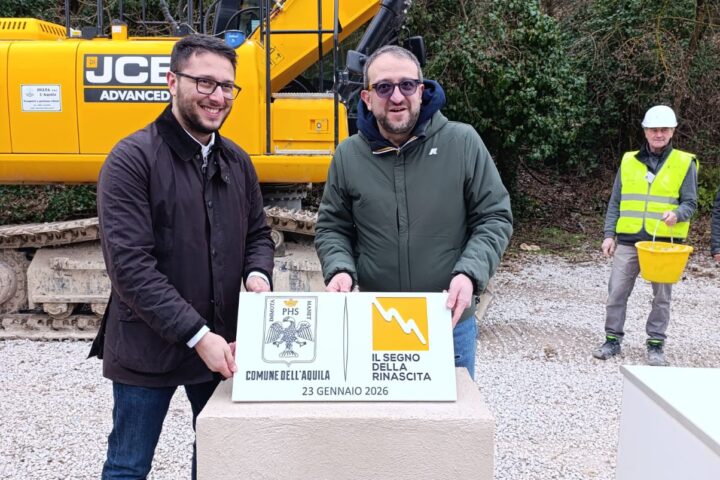 posa pietra viale croce rossa