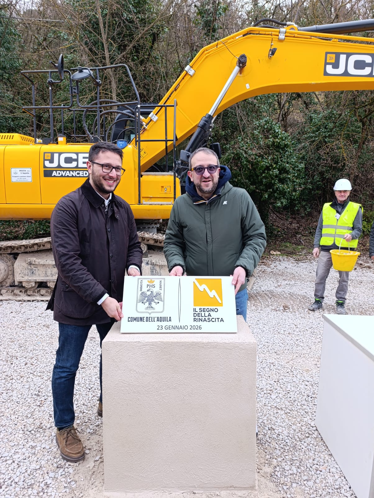 posa pietra viale croce rossa