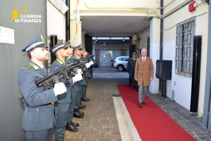 GdiF PESCARA: IL NUOVO PREFETTO DELLA PROVINCIA DI PESCARA, LUIGI CARNEVALE, HA FATTO VISITA AL COMANDO PROVINCIALE DELLA GUARDIA DI FINANZA DEL CAPOLUOGO ADRIATICO