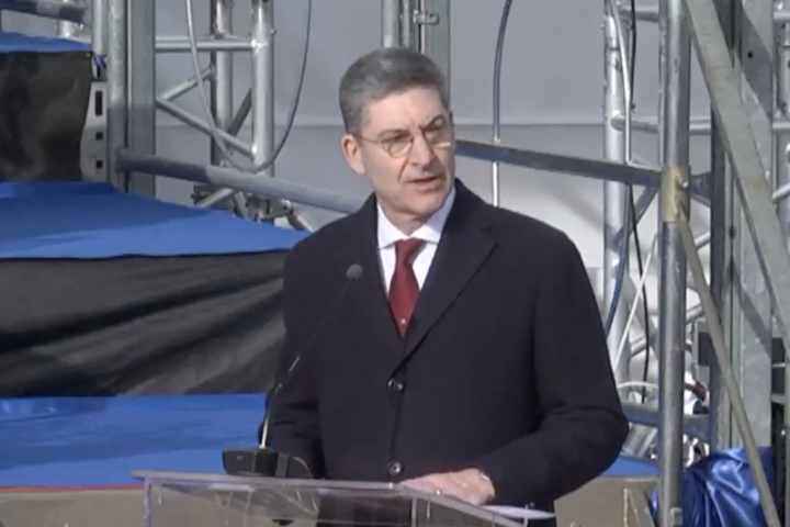 il capo della polizia Vittorio pisani parla a Pescara