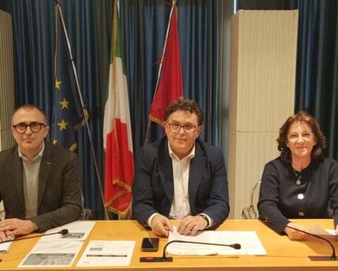 consiglieri pd su scuola a penne