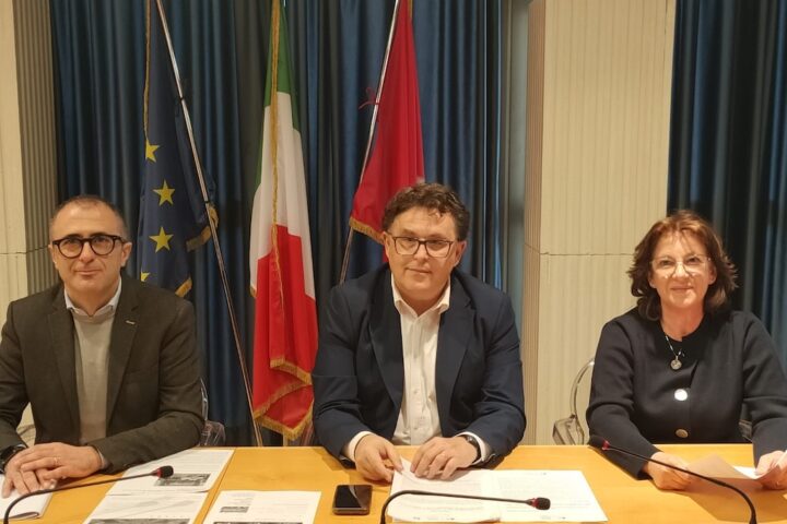 consiglieri pd su scuola a penne