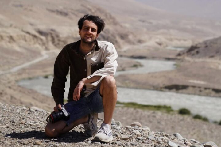 Da Pescara alla Cina via terra: 30.000 chilometri senza aerei. L’incredibile viaggio del regista Davide Lupinetti