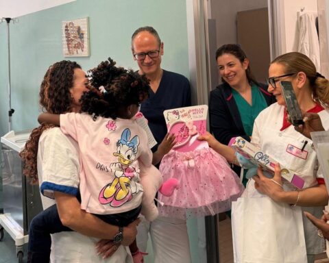 intervento bimba congo rimozione frammenti proiettile