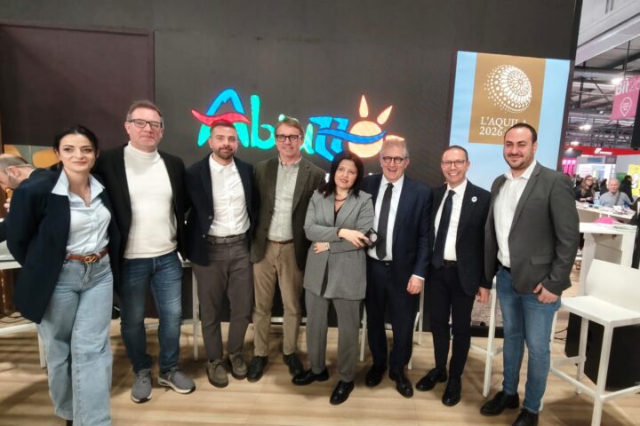 LE GROTTE DI STIFFE ALLA BIT DI MILANO