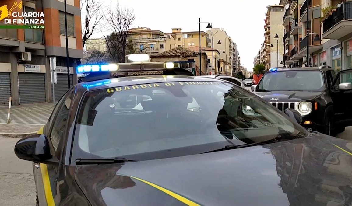 Guardia di Finanza di Pescara. Sequestrati beni per 1,5 milioni a due imprenditori