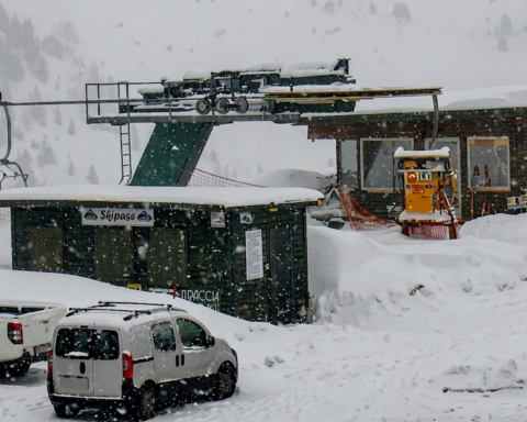 Nevicata a Passolanciano del 31 marzo 2026. Gli impianti sciistici del comprensorio Passolanciano-Majelletta saranno aperti per Pasqua