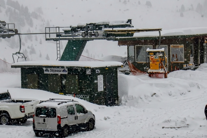 Nevicata a Passolanciano del 31 marzo 2026. Gli impianti sciistici del comprensorio Passolanciano-Majelletta saranno aperti per Pasqua