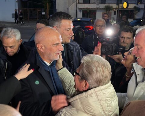 Carlo Masci al comitato elettorale dopo la riconferma