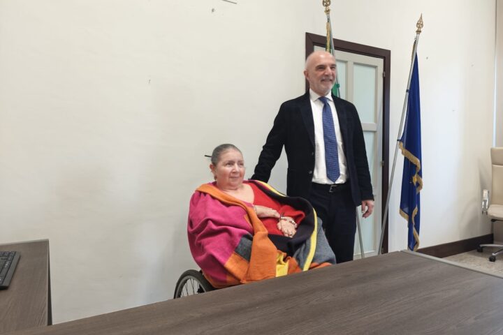 Pescara, l'assessore Camplone si presenta: "Sono al servizio di tutti". Ma sulla Giunta ridotta il M5S ricorre al Prefetto