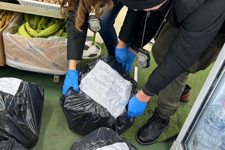 controlli negozi etnici pescara2