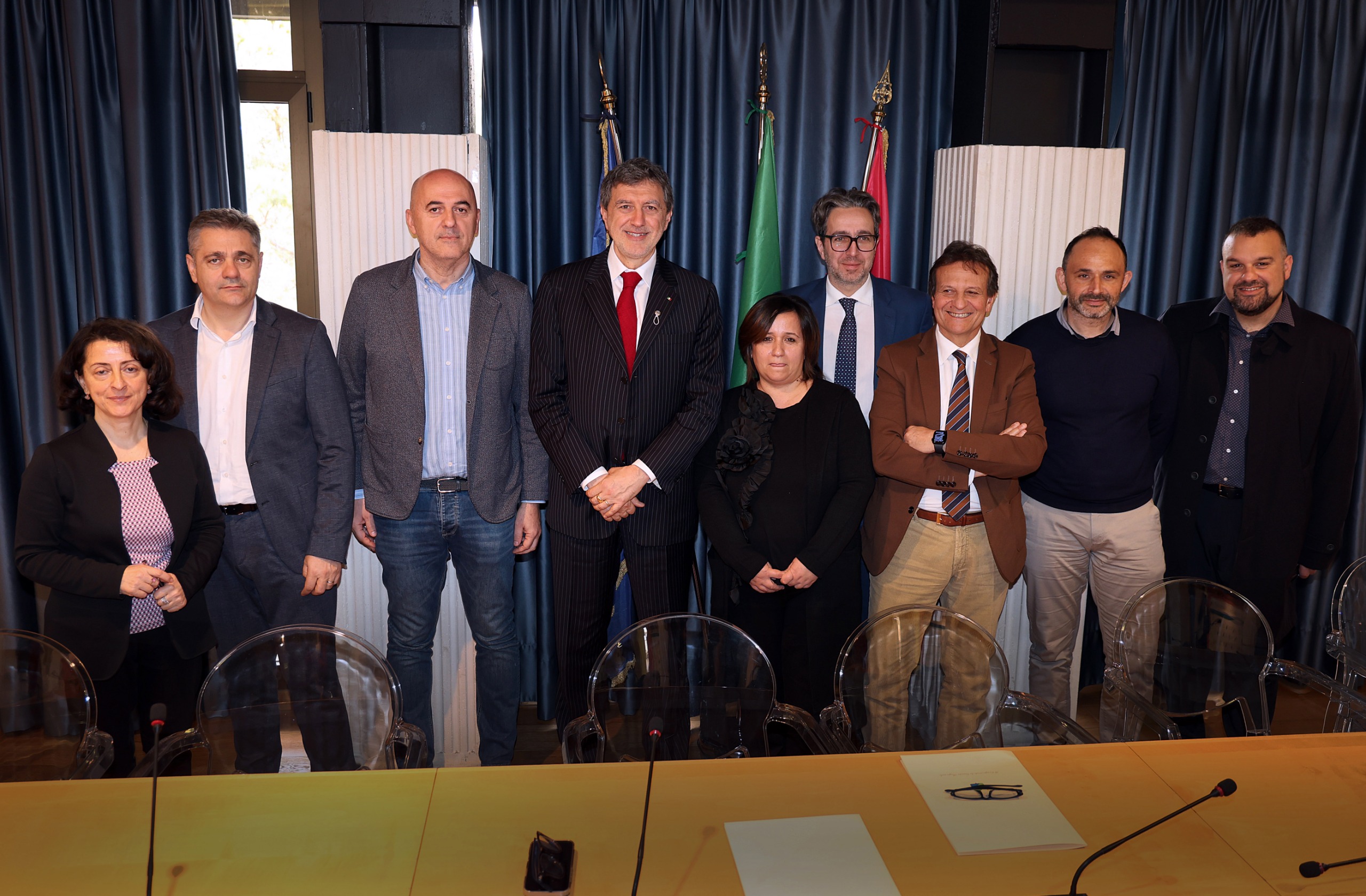 Marsilio con i sindaci dei comuni minati dalle frane