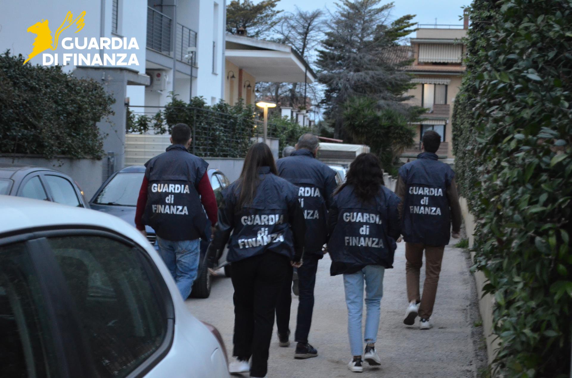 Pescara, operazione "Eldorado": due professionisti ai domiciliari per bancarotta fraudolenta e autoriciclaggio