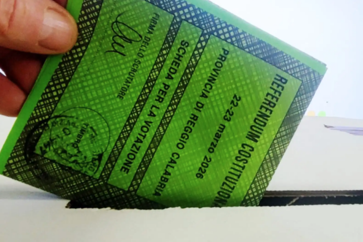 Urne aperte fino alle 15 di oggi per il referendum sulla giustizia