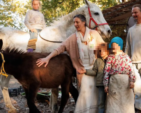 Famiglia del bosco, oggi Catherine potrà riabbracciare i bambini. Il Tribunale ha sospeso il trasferimento dei minori in un’altra struttura