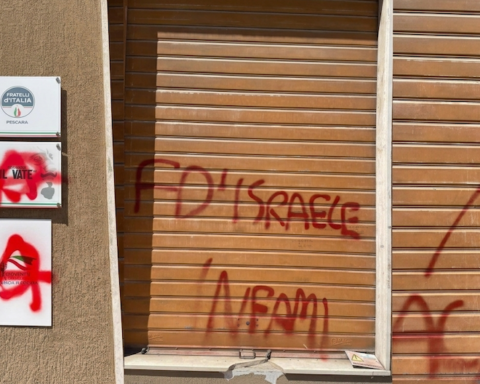 La sede di Fratelli d’Italia di Pescara vandalizzata nella notte tra il 25 e il 26 aprile
