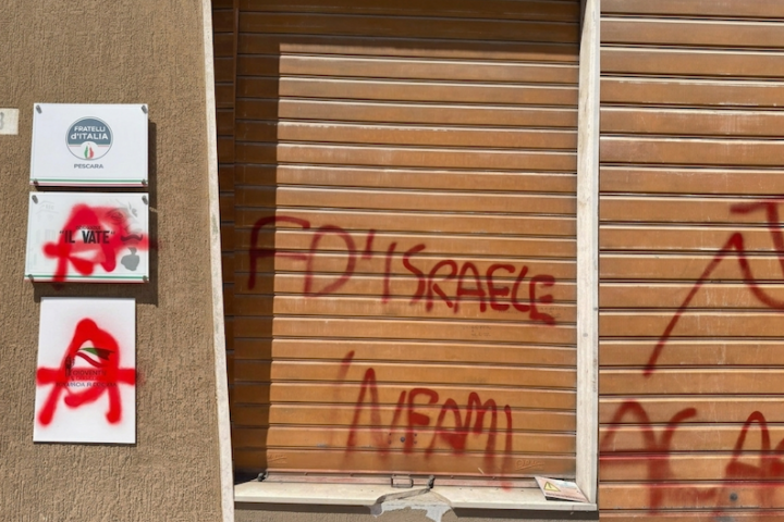 La sede di Fratelli d’Italia di Pescara vandalizzata nella notte tra il 25 e il 26 aprile