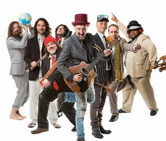 Concerto della Bandabardò a Pineto