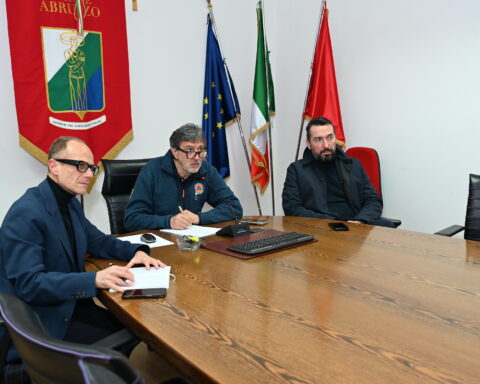 MARSILIO, INCONTRO con PREFETTURE E PROTEZIONE CIVILE per il MALTEMPO IN ABRUZZO