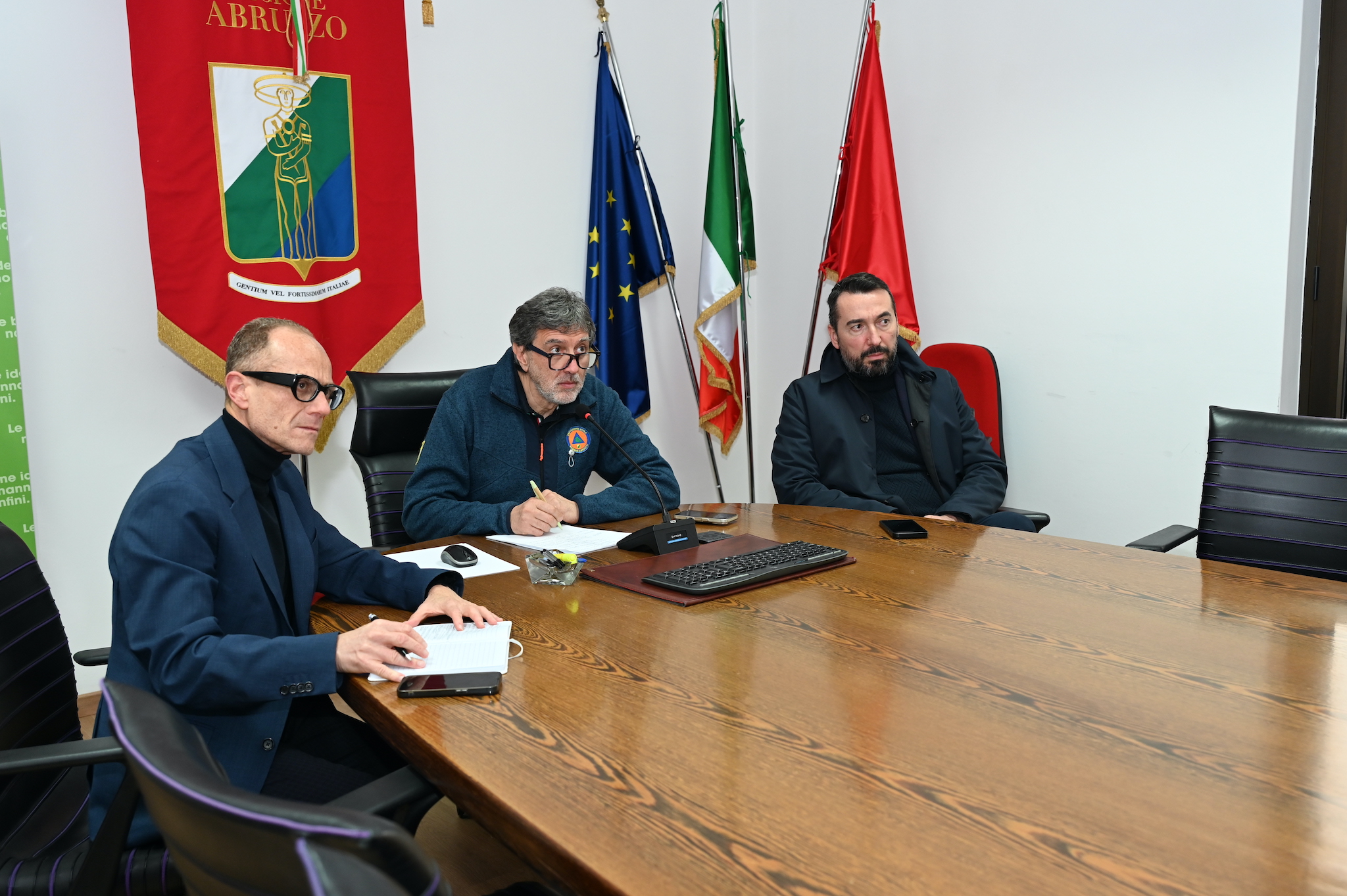 MARSILIO, INCONTRO con PREFETTURE E PROTEZIONE CIVILE per il MALTEMPO IN ABRUZZO